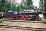 DR Einheits-Güterzuglokomotive 50 3562-1 (Ex 50 1782)abgestellt als Technik-Denkmal am Bahnhof Kirchweyhe.