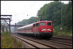 DB 110392 verlässt hier am 11.9.2005 mit dem Regionalzug nach Osnabrück den Bahnhof Natrup Hagen.