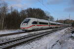 ICE 4 Nr. 9494 ist hier am 6.1.2026 um 14.46 Uhr auf der Rollbahn im ehemaligen Bahnhof Vehrte in Richtung Osnabrück unterwegs.