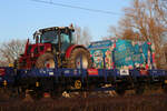 Roncalli on Tour! - Dieses war am 14.01.2026 der letzte Wagen des Roncalli Zirkus Zuges auf dem Weg von Bohmte nach Köln, hier bei der Vorbeifahrt in Hasbergen um 15.58 Uhr
