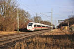 ICE 4 Nr. 9483 ist hier am 17.01.2026 um 10.58 Uhr auf der Rollbahn in Natrup-Hagen in Richtung Münster unterwegs.