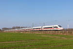 ICE 4; 412 096 nördlich von Lemförde von Bremen nach Osnabrück auf der Rollbahn. 22.3.26