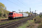 DB 152 065-9 mit Militärbegleitwagen und gemischten Güterzug Richtung Seelze, am 15.04.2025 in Hannover Misburg.