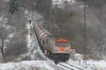 V330.2 ist als Bremslok eines Kalkkesselzuges auf der Rampe von H�ttenrode nach R�beland wirksam; 03.01.2009