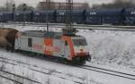 285 102 bei der Fahrt durch den Bahnhof H�ttenrode; 04.01.2009