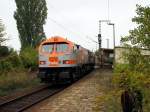 V300.1 (ex 250 002) der HVLE, als Schublok, mit Gterzug in Blankenburg Westend (14.10.2006)