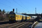 111 059 schiebt ihren Messzug als NbZ 94314 Solingen - Duisburg durch Duisburg Rahm gen Duisburg.