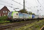 193 314 verlässt mit 193 492 und einem KLV Emmerich in Richtung niederländische Grenze.

Emmerich 12.10.2024