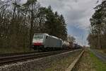 186 506 der Railpool mit einem gemischten Güterzug bei Hamm-Lerche (06.04.2022)