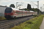 Bei Anrath kommt der 1428 003 an der Spitze einer RE42 Garnitur nach Gelsenkirchen vor meine Linse am 10.9.2019