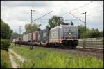 YODA 241 010 von HECTORRAIL ist am 18.06.2011 mit einem KLV-Zug von Wanne-Eickel nach Schweden unterwegs.