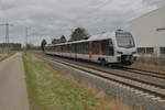 RB 35 nach Wesel bei Anrath, die Leistung wird vom Abellio ET25 2203 erbracht am Veilchendienstag 2017.