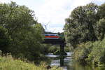 111 111-1 �berquert die Lippe bei Haltern am See auf ihrem Weg nach M�nster mit dem Zwischentakt der RE42 am 23.7.26