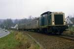 212 315 bei Grünenbaum am 10.04.1986 mit N-Zug nach Dieringhausen