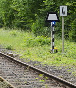 Signale im vereinfachten Nebenbahnbetrieb: Einfahrt Bf Binolen im Hönnetal (Aufnahme vom 12.6.16).