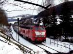 215 031 brachte am 18.02.1990 einen Ski-Sonderzug aus Mnchengladbach nach Winterberg.