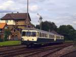 815 711 und 515 526 bei der Ausfahrt aus Mettmann nach Dsseldorf im September 1992.