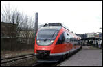 Ein Talent Triebwagen steht am 24.3.1999 abfahrbereit nach Köln im Bahnhof Gummersbach.