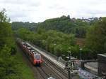 SIEGSTRECKE BEI HENNEF-BLANKENBERG MIT STADT/BURG BLANKENBERG UND RSX  Landschaftlich besonders reizvoll,der untere Teil der SIEGSTRECKE-hier am 3.5.2019  beim Haltepunkt HENNEF/BLANKENBERG mit Stadt