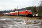   Die 146 001-3 (91 80 6146 001-3 D-DB) der DB Regio NRW mit dem RE 9 (rsx - Rhein-Sieg-Express) Aachen - Köln - Siegen, fährt am 26.01.2019 vom Bahnhof Brachbach weiter in Richtung Siegen.