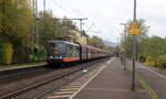 Hectorrail 162 005 Herzog/alias 151 133-6 kommt mit einem Kohlenleerzug aus Fürstenhausen(D) nach Oberhausen-West(D) und kommt aus Richtung Koblenz und fährt durch Bonn-Oberkassel in Richtung Köln-Gremberg. 
Aufgenommen vom Bahnsteig von Bonn-Oberkassel an der rechten Rheinstrecke. 
Am Mittag vom 2.11.2018.