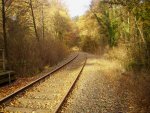 Ein schner Herbst auf der Kasbachtalstrecke am Bahnhof Steffens Brauerei