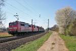 Railpool 151 012-2 und 151 163-3 mit Kohlewagenzug am 07.04.18 bei Niederwalluf (rechte Rheinstrecke) 