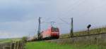 DB 185 054-4 mit dem CSQ 47565 von Antwerpen-DS BASF nach Ludwigshafen BASF Gbf, bei Erbach (Rheingau); 11.04.2010 