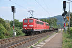 Railpool 151 040-3 und 151 132-8 befahren die linke Rheinstrecke mit einem leeren Coilzug Richtung Norden.