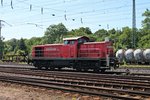 Einfahrt am 14.06.2015 von 294 735-6 in den Ragierbahnhof von Koblenz Lützel.