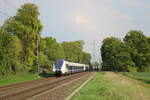 National Express 9 442 353 ist am 02.05.2022 als RB48 nach Wuppertal-Oberbarmen auf der linken Rheinstrecke bei Bornheim unterwegs.