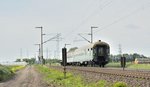 Nachschuss auf den Hasenkastensteuerwagen am Ende des DPE25662. Gezogen wurde der Sonderzug von 295 049-1 der Brohltalbahn.

Hürth 21.05.2016