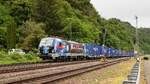 Railpool 6193 186-4 (91 80 6193 186-4 D-Rpool)  WIR VERLEGEN LICHTGESCHWINDIGKEIT , vermietet an DPB Rail Infra Service, mit Containerzug auf der linken Rheinstrecke in Richtung Bingen (St.