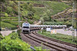 Am n�rdlichen Ortsrand von Oberwesel legt sich hier am 18.9.2026 um 12.10 Uhr die 193218 mit ihrem ICE L auf der Fahrt nach Mainz in die Kurve.