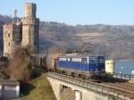 1142 635 fhrt am 30.1.11 linksrheinisch mit einem gemischten Gterzug durch Oberwesel.