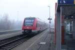 Ins Gegenlicht bei Nebel druchfährt der 620 023 Derkum als RE22 nach Trier Hbf am Samstag den 3.12.2016