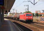 185 349-8 DB kommt  mit einem Ölzug aus Antwerpen-Petrol(B) nach Basel(CH) und kommt aus Richtung Aachen-West,Aachen-Schanz,Aachen-Hbf,Aachen-Rothe-Erde,Stolberg-Hbf(Rheinland)Eschweiler-Hbf,Langerwehe,Düren,Merzenich,Buir,Horrem,Sindorf,Kerpen und fährt durch Köln-Ehrenfeld,Köln-West,Köln-Süd. 
Aufgenommen vom Bahnsteig 3 in Köln-Ehrenfeld. 
Bei Sommerwetter am Mittag vom 26.7.2018. 