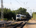 Ein Holländischer Regionalzug aus Maastricht(NL) nach Aachen-Hbf(D) und kommt die Kohlscheider-Rampe hoch aus Richtung Herzogenrath und fährt durch Kohlscheid in Richtung