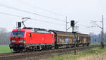 Vectron 193 345 der DB mit zwei Schiebewandwagen am 25.3.21 auf der KBS 485 im Wurmtal bei Herzogenrath in Richtung Aachen unterwegs.