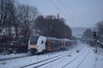 462 076 fährt als RE4 nach Aachen durch Wuppertal Sonnborn Richtung Vohwinkel.