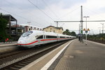 Ein ICE kommt aus Richtung Aachen-Hbf,Aachen-Schanz,Aachen-West,Laurensberg,Richterich,Kohlscheid und fährt durch  Herzogenrath in Richtung