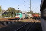 186 207 von der Rurtalbahn kommt aus Richtung Köln,Aachen-Hbf,Aachen-Schanz mit einem Güterzug aus Frankfurt-Höchstadt am Main(D) nach Genk-Goederen(B) und fährt in Aachen-West