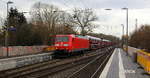 185 046-0 DB kommt als Umleiter aus Richtung Aachen-West mit einem Güterzug aus Muizen(B) nach Köln-Gremberg(D) und fährt durch Kohlscheid und fährt in Richtung