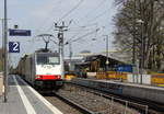 186 251-5 fährt jetzt für Crossrail  kommt als Umleiter mit einem LKW-Zug aus Novara(I) nach Zeebrugge(B) und kommt die Kohlscheider-Rampe noch nach Aachen-West  und fährt durch