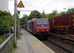 482 033-8 von der SBB-Cargo kommt aus Richtung Köln,Aachen-Hbf und fährt durch Aachen-Schanz mit einem mit einem Autolleerzug aus Safenwil(CH) nach Zeebrugge-Ramskapelle(B) und fährt in