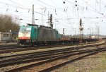 Die Cobra 2828 fhrt mit einem gemischten Gterzug von Aachen-West nach Kln-Gremberg bei schnem Wetter am 9.3.2012.