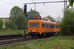 Beim Ausfahren des Triebwagen 708 331-4, entdeckte der Tf den Fotografen und grte mit der Beleuchtungsanlage.......5.5.2012