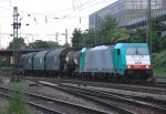 Die Cobra 2819 kommt mit einem kurzen gemischten Gterzug aus Kln-Gremberg nach Antwerpen-Noord(B) und fhrt in Aachen-West ein bei der Abendstimmung am 6.6.2012.