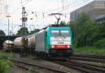 Die Cobra 2806 kommt mit einem gemischten G�terzug aus K�ln-Gremberg nach Antwerpen-Noord(B) und f�hrt in Aachen-West ein in der Abendstimmung am 18.7.2012.