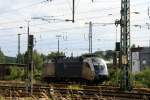 Die ES 64 U2 ( Baureihe 1216-Siemens ) von der Wiener Lokalbahnen Cargo GmbH steht abgestellt im G�terbereich vom Bahnhof Herzogenrath.
Gesehen am 30.6.2013